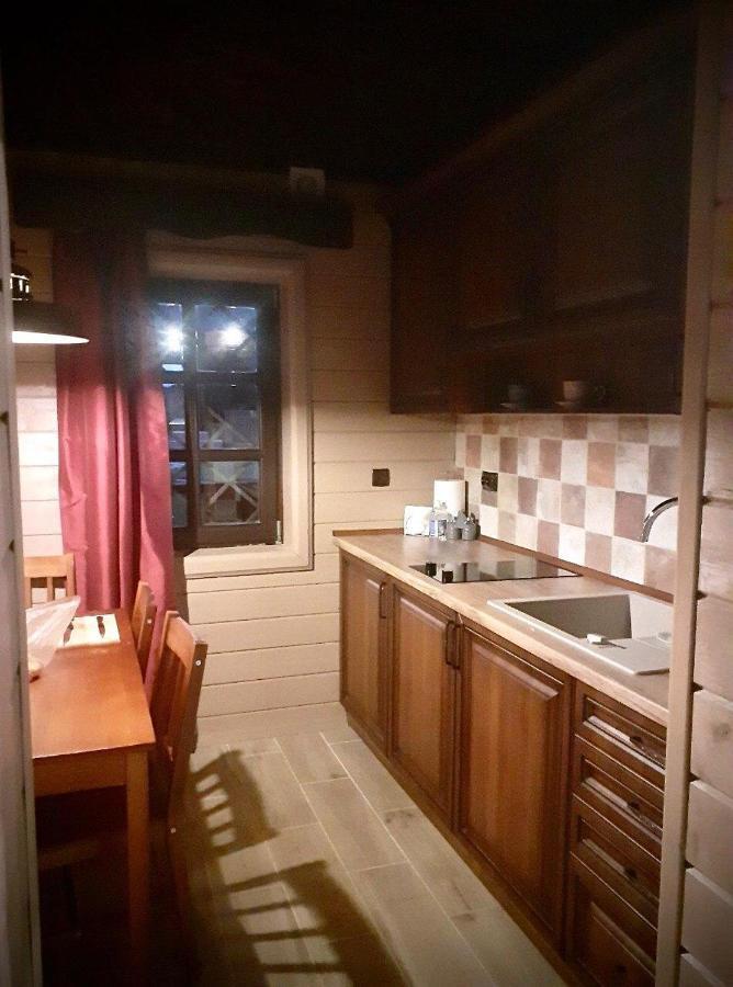 Садиба Остра Shcherbovets Exteriér fotografie