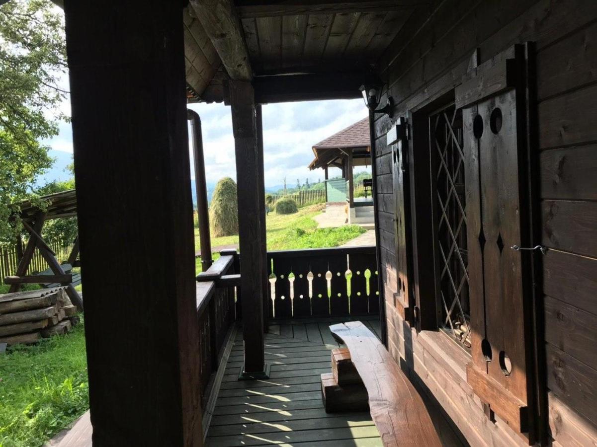 Садиба Остра Shcherbovets Exteriér fotografie