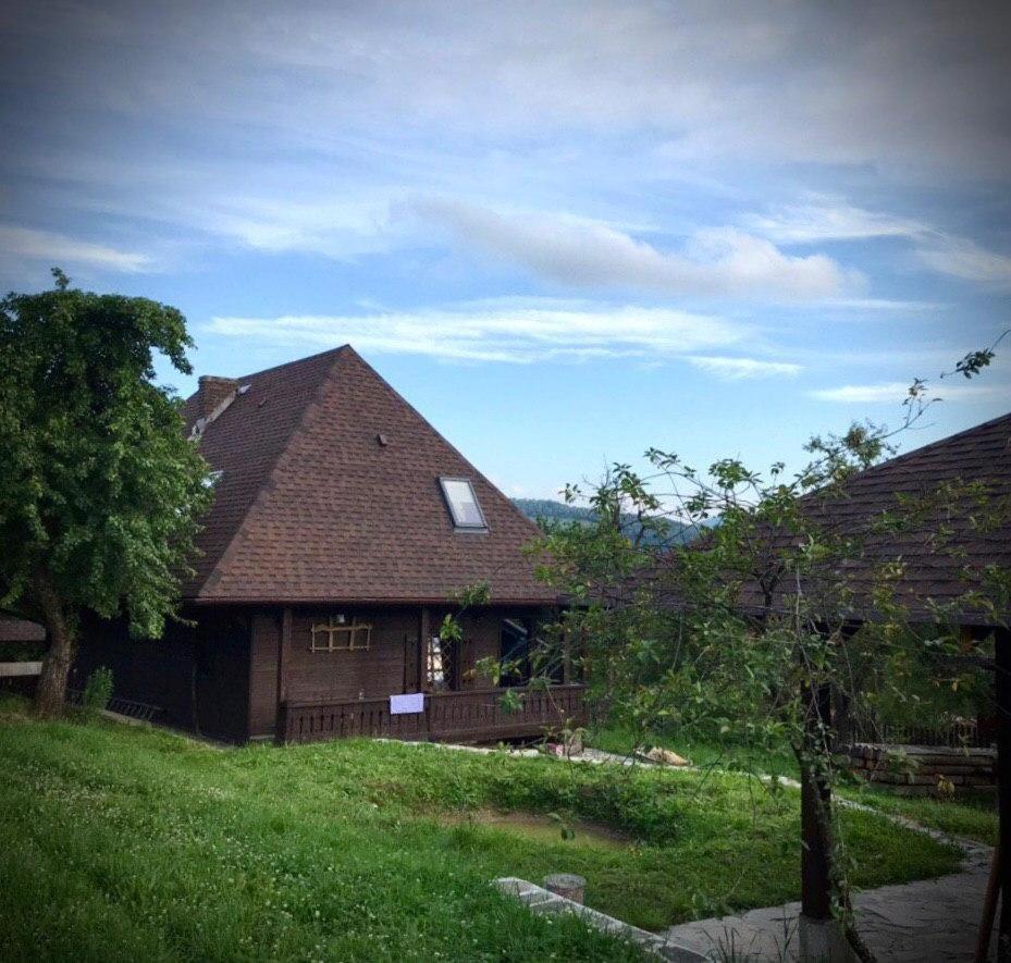 Садиба Остра Shcherbovets Exteriér fotografie